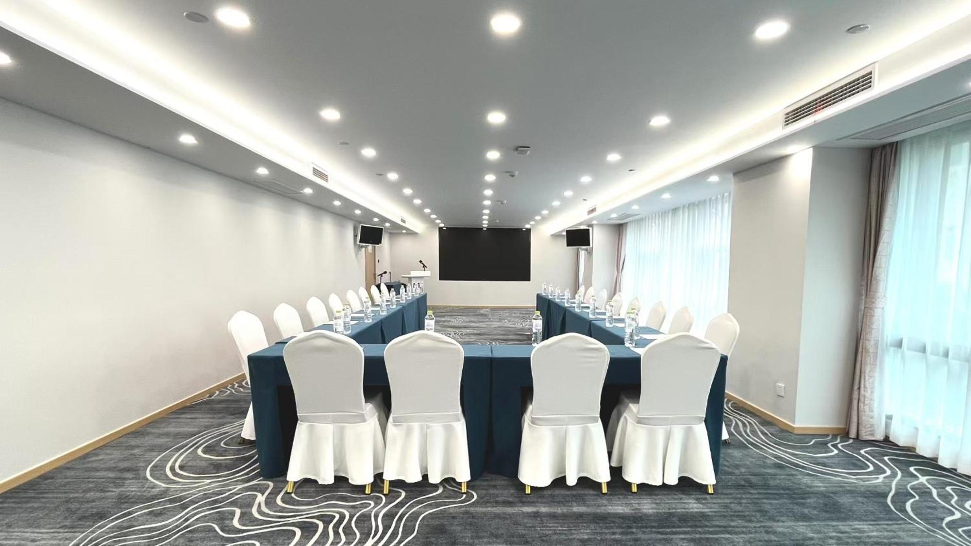 Express Center By Ihg Hotel Qingdao